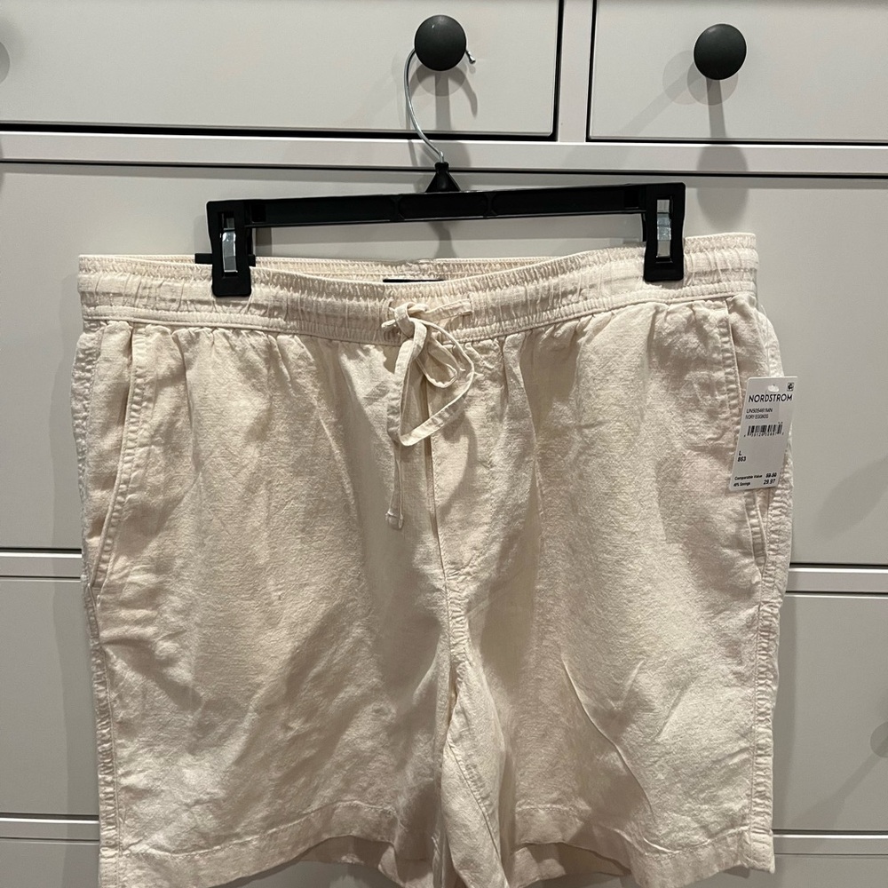 Nordstrom Cream Athletic Shorts Lightweight Elastic Waist